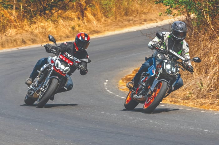 KTM 390 Duke vs Aprilia Tuono 457 comparison review